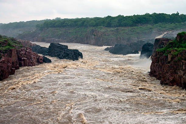Narmada River river